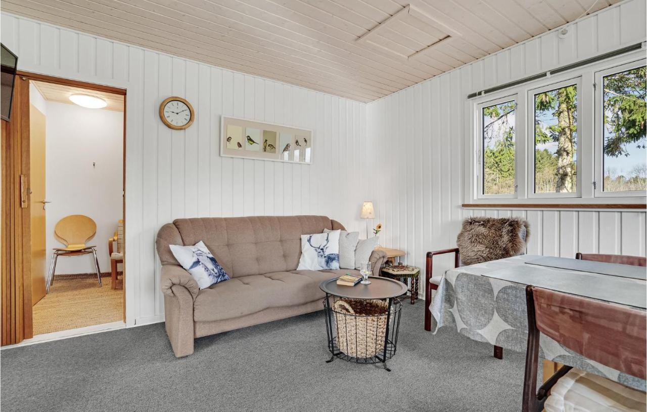 3 Bedroom Lovely Home In Give Uve Exterior photo